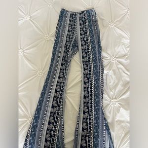 BLUE YOGA PANTS, BOTTOM FLARE